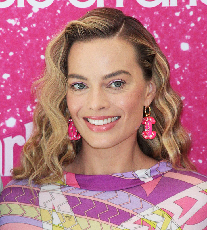 margot robbie photocall mexico city close-up headshot red carpet