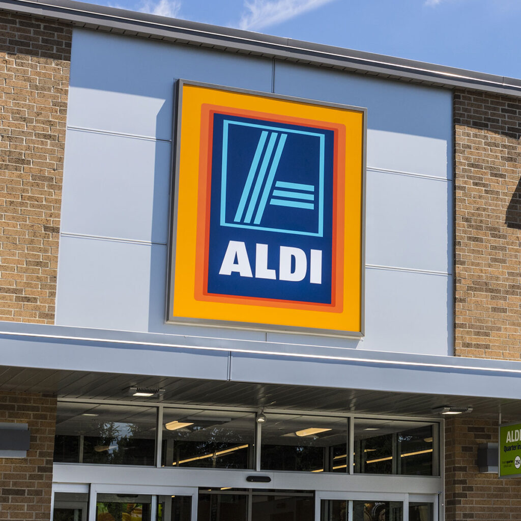 Aldi Is Bringing a $10 Copycat Stanley Tumbler to Store Shelves—Here's How  to Get One Before They Sell Out