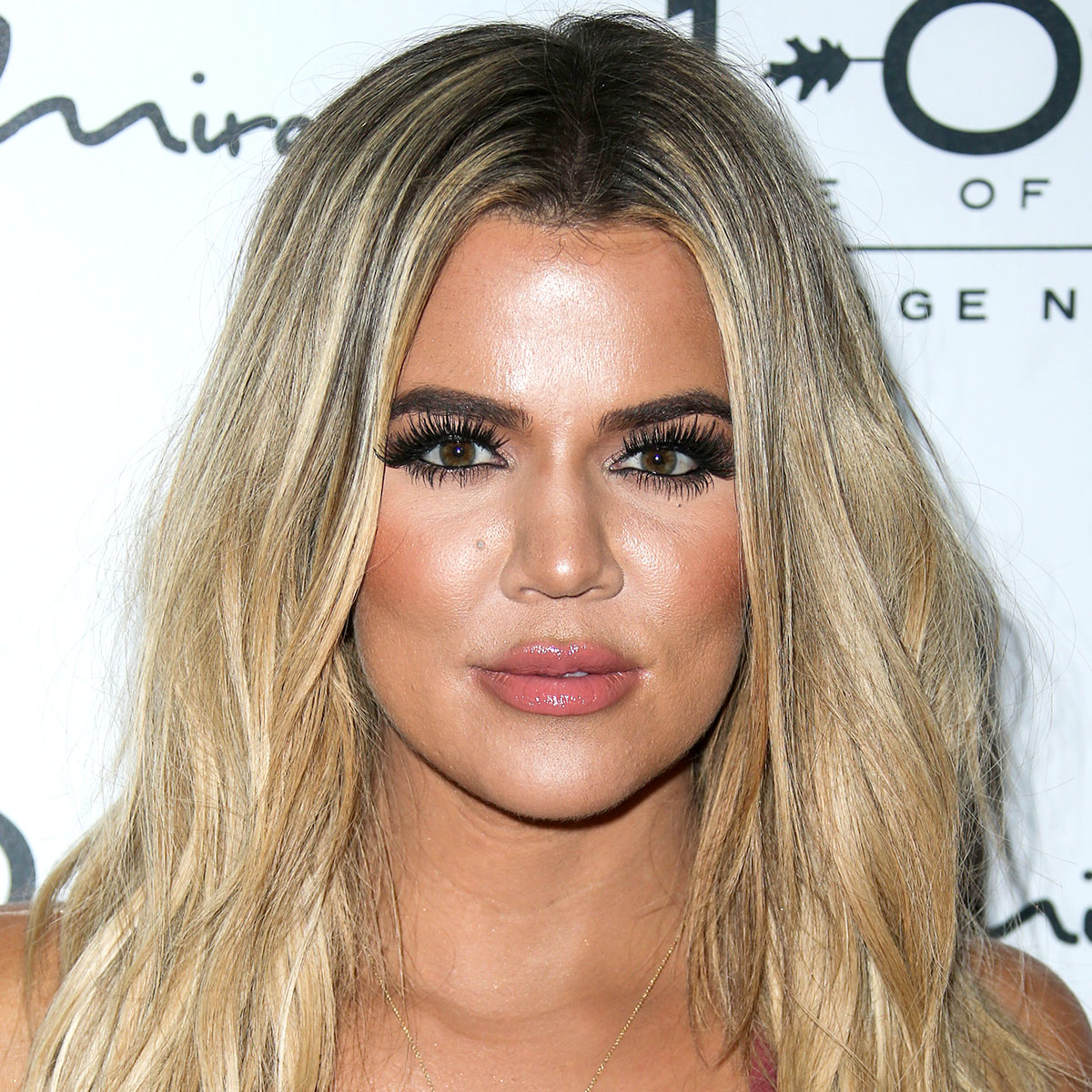 Users React To Khloé Kardashian Looking 'Unrecognizable' After Seeing  Photos Of Her Unedited Stomach - SHEfinds