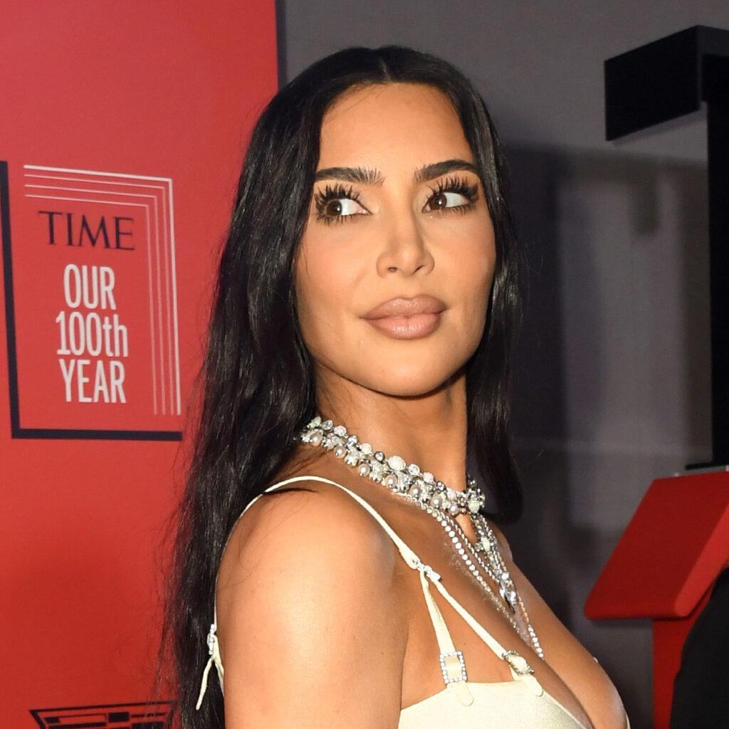 Kim Kardashian Accused Of 'Extreme' Photoshop Fail In New Photos