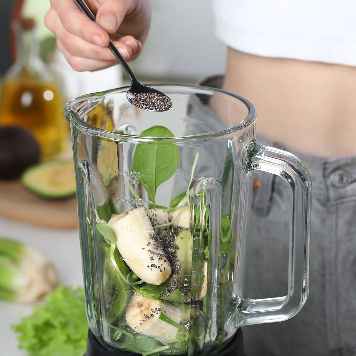 A Dietitian Explains Why People Who Eat Chia Seeds In The Morning Lose