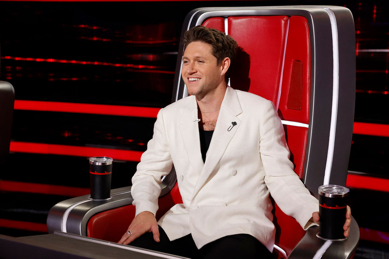 Niall Horan The Voice white jacket