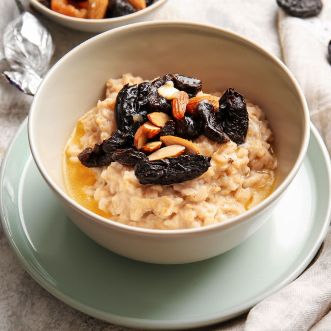 oatmeal topped with nuts and fruit