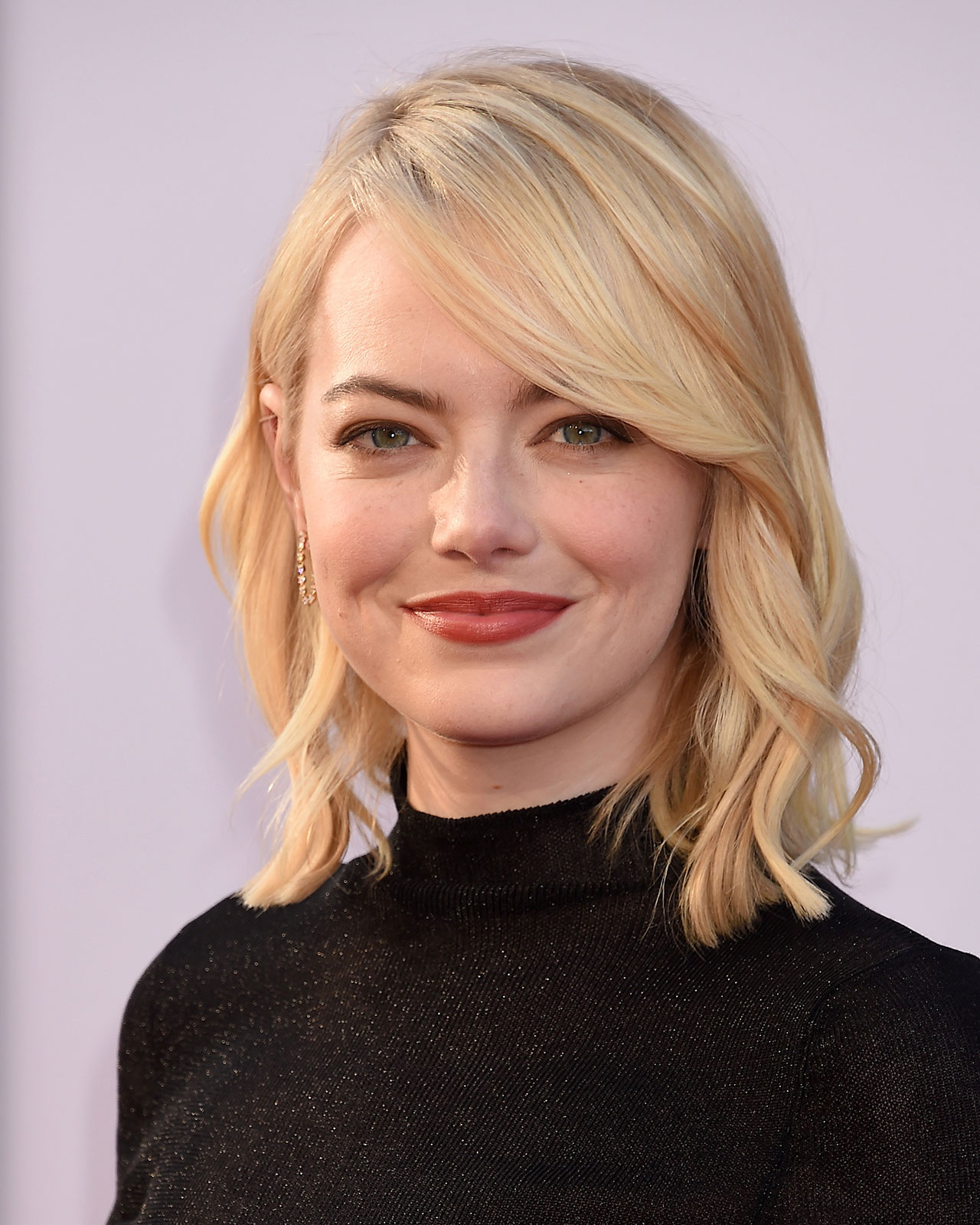 The 5 Best Trendy Hairstyles Women Over 40 Can Try This Winter To Hide