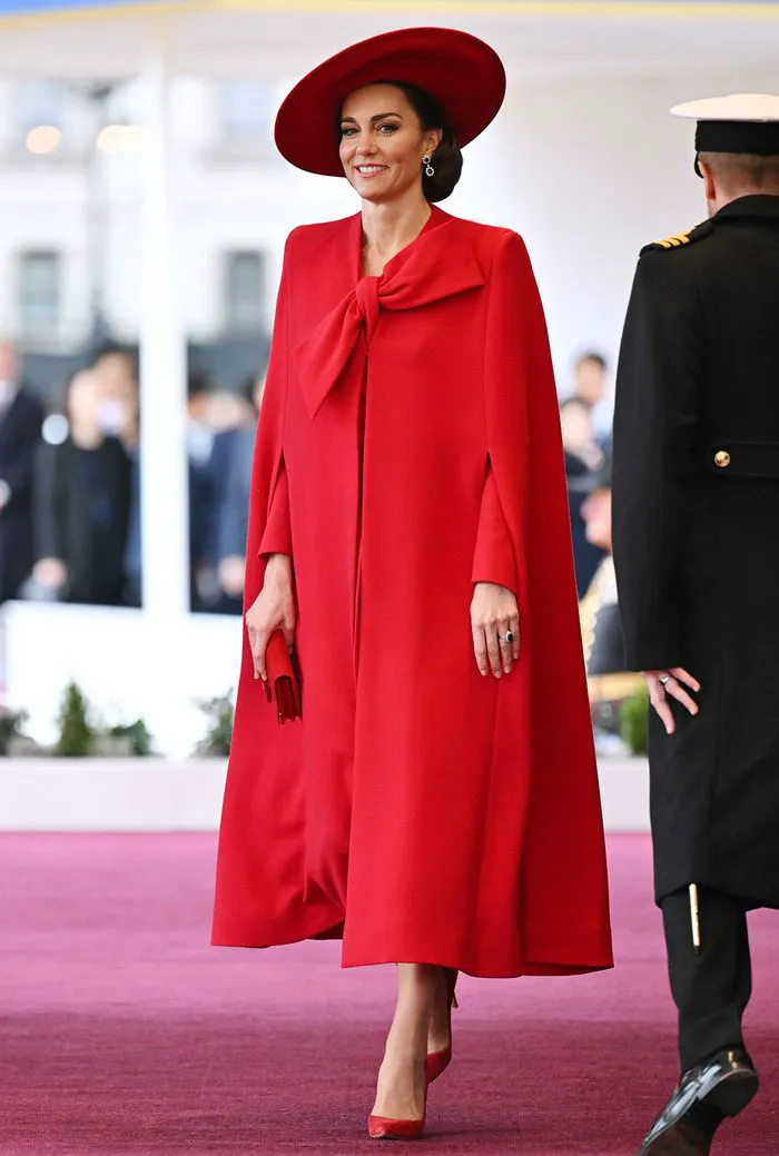 Kate Middleton red cape South Korean state visit