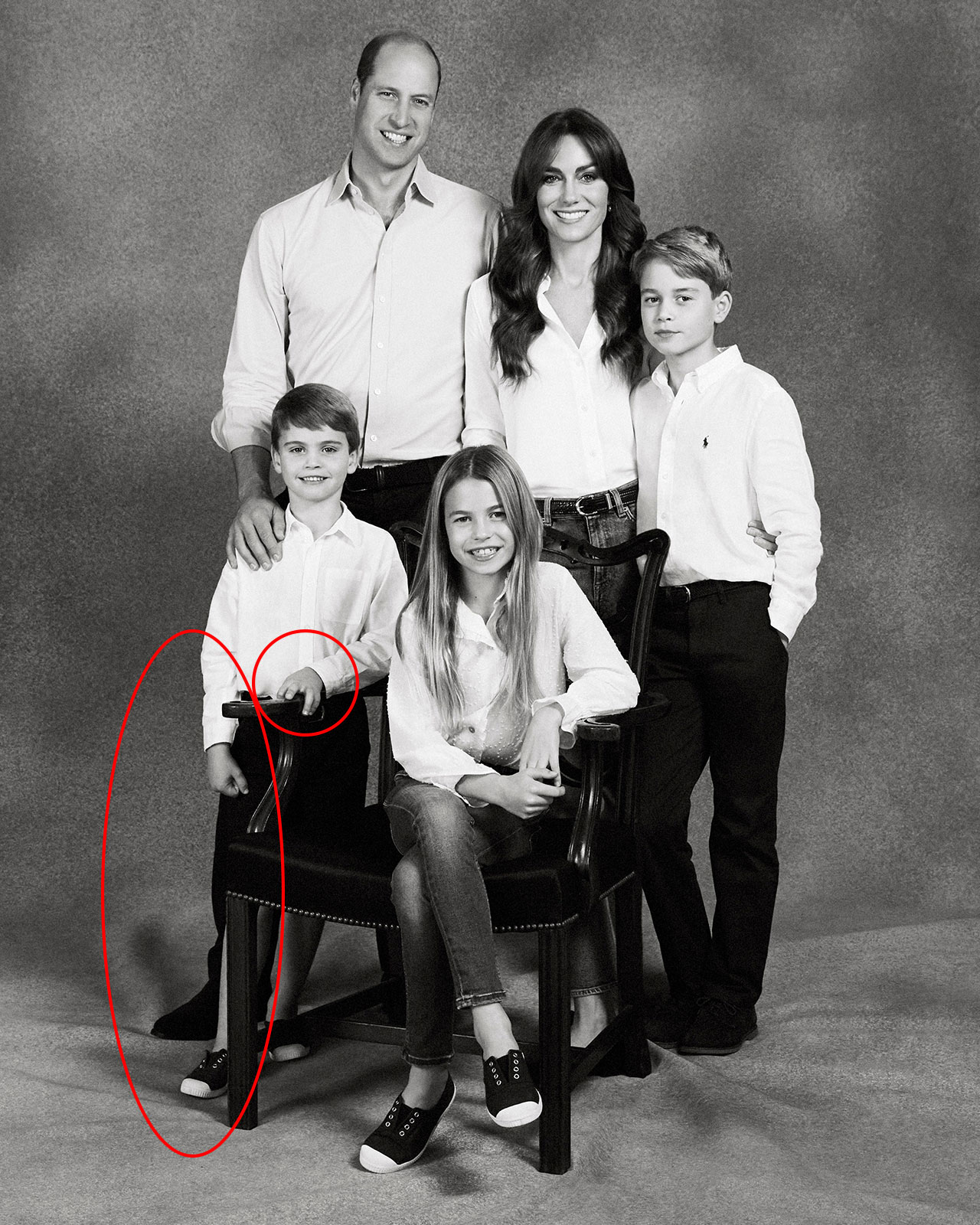 Prince William Kate Middleton Prince George Princess Charlotte Prince Louis 2023 Christmas card Photoshop fails