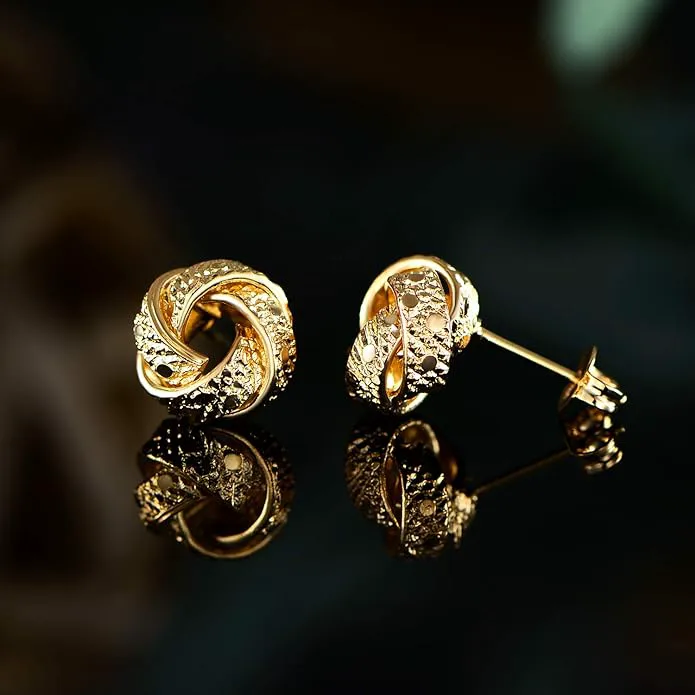 Stylish earrings showcasing modern design and elegance.