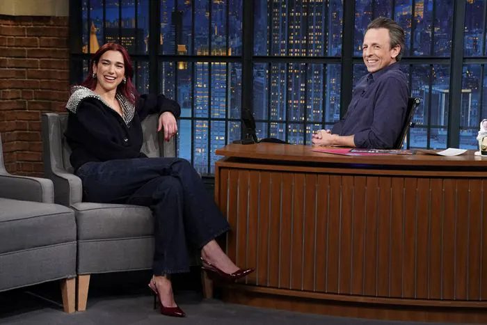 dua lipa late night with seth meyers