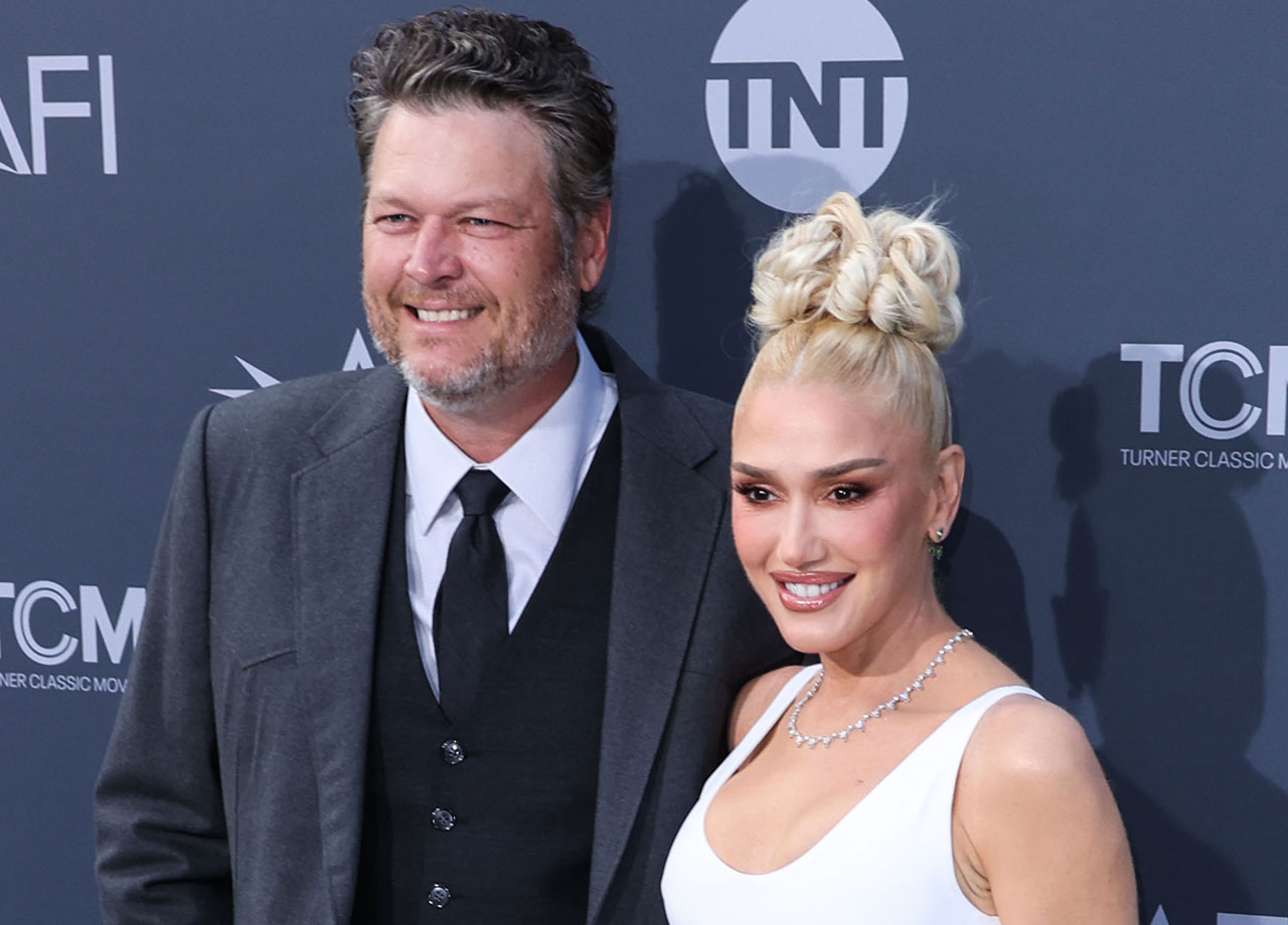 Gwen Stefani Blake Shelton red carpet