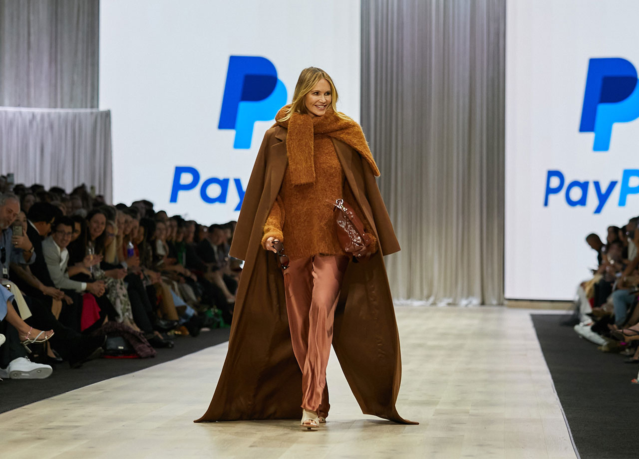 Elle Macpherson PayPal Melbourne Fashion Festival Viktoria + Woods brown outfit