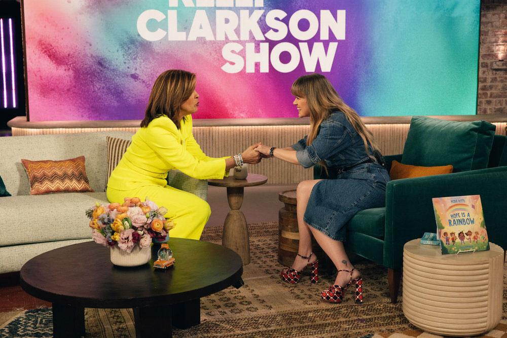 Hoda Kotb and Kelly Clarkson on the Kelly Clarkson Show