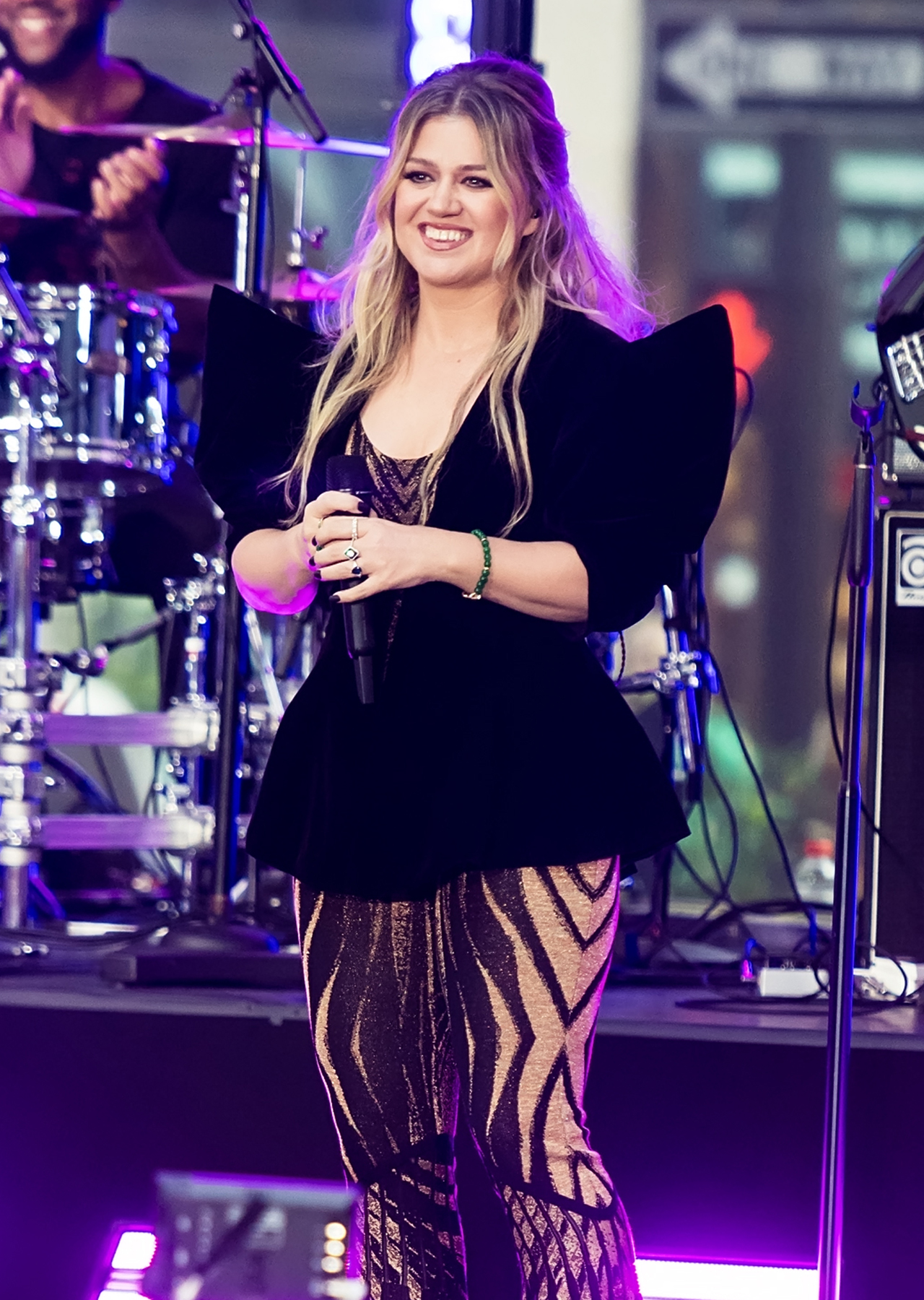 Kelly Clarkson performs on The Today Show September 2023