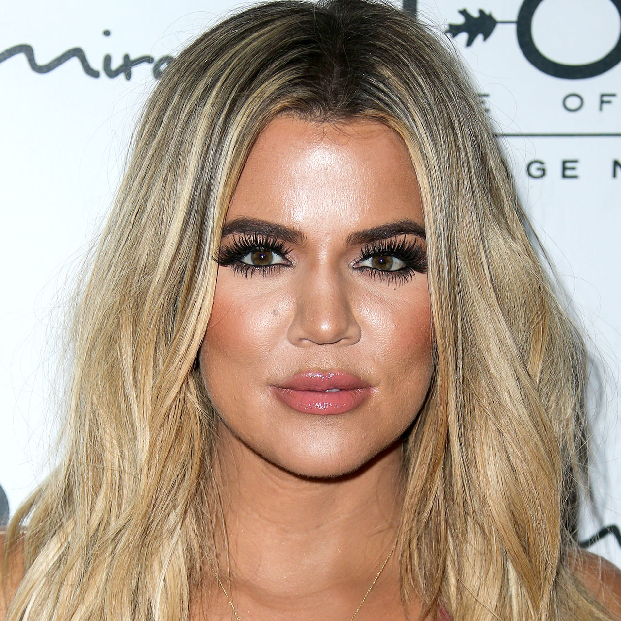 Fans Applaud Khloé Kardashian's 'Healthier' Weight Gain In New Pictures:  'She Looks So Much Better!' - SHEfinds
