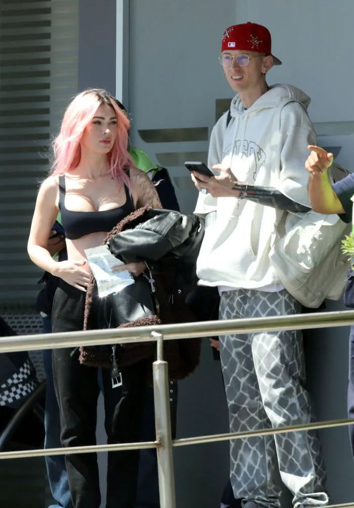 megan fox and mgk arriving in mexico