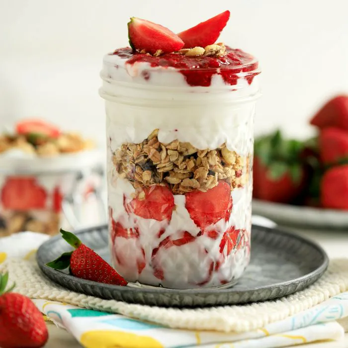 glass of greek yogurt parfait