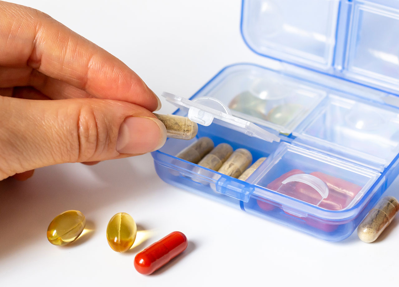 organizing-vitamins-pill-holder