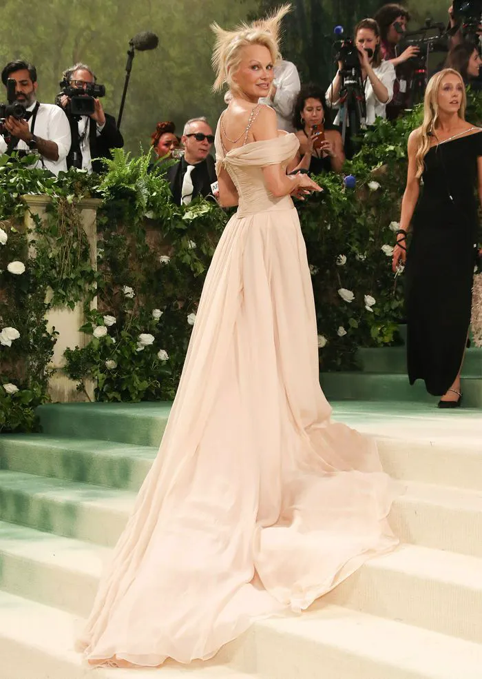pamela anderson 2024 met gala