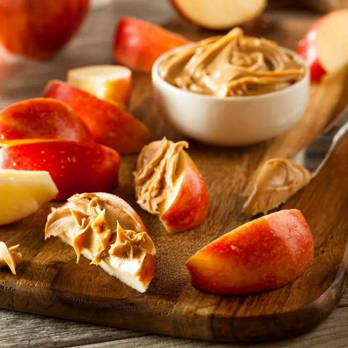 apples with peanut butter