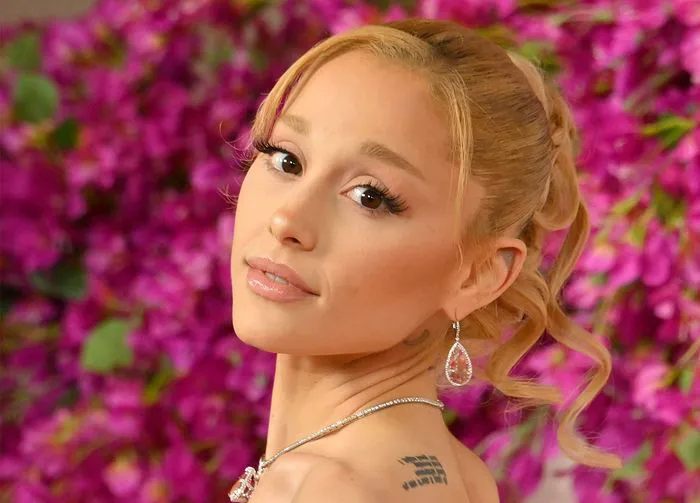 Ariana Grande on the red carpet at the Academy Awards 2024.