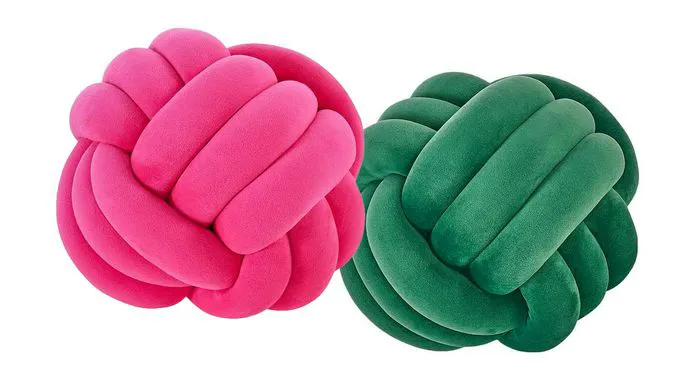 knot pillow