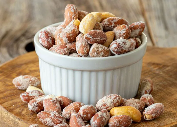 bowl-salted-peanuts