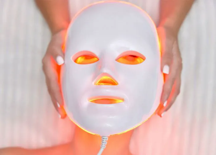 woman-LED-light-mask