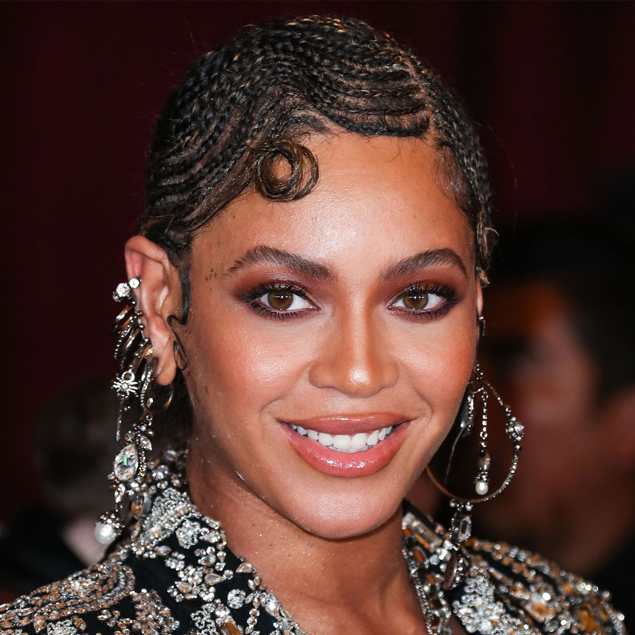 Zendaya Fans Say She’s ‘Incapable Of Looking Bad’ After She Steps Out