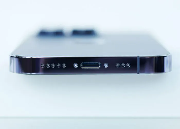 The Best And Worst Chargers For Your IPhone According To An Expert The Best And Worst Chargers For Your IPhone According To An Expert