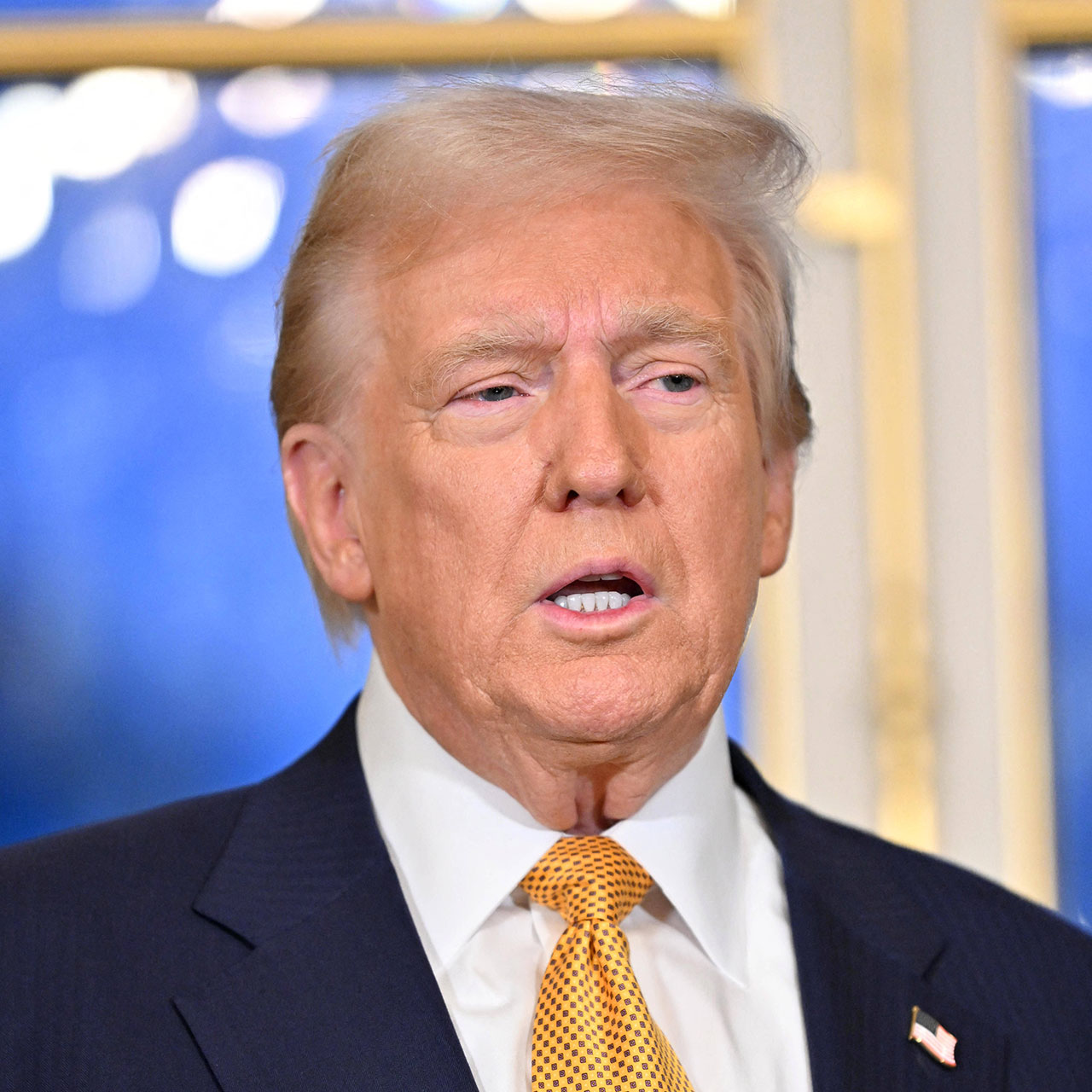 mariah-carey-and-her-12-year-old-twins-model-matching-plaid-pajamas-in