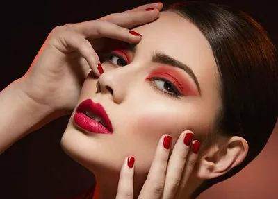 red-eyeshadow