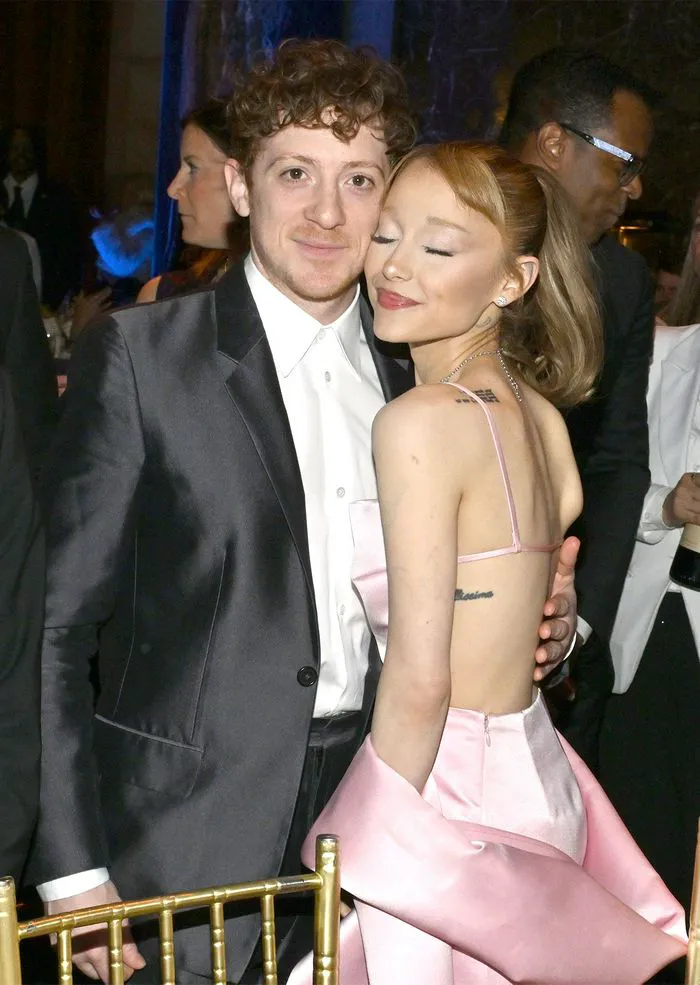 ariana grande ethan slater