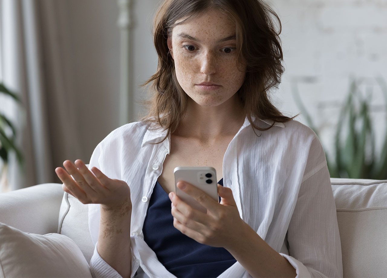 woman-shocked-phone