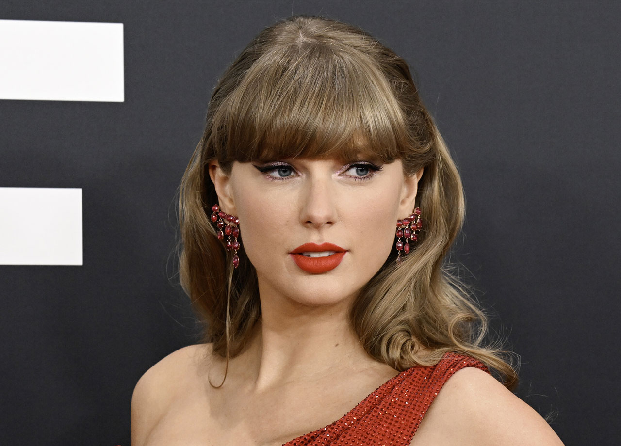 Taylor Swift 2025 Grammys closeup