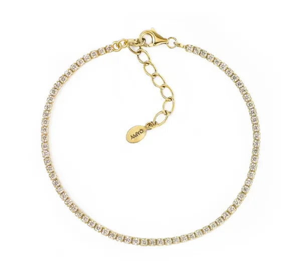 Dainty crystal line bracelet for delicate accessorizing.