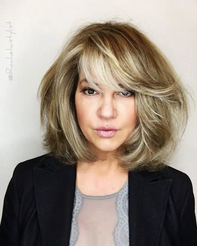 shoulder-length-hair