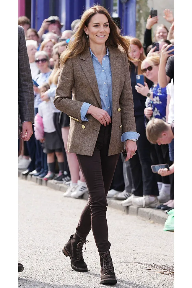 Kate Middleton wearing skinny jeans in Scotland