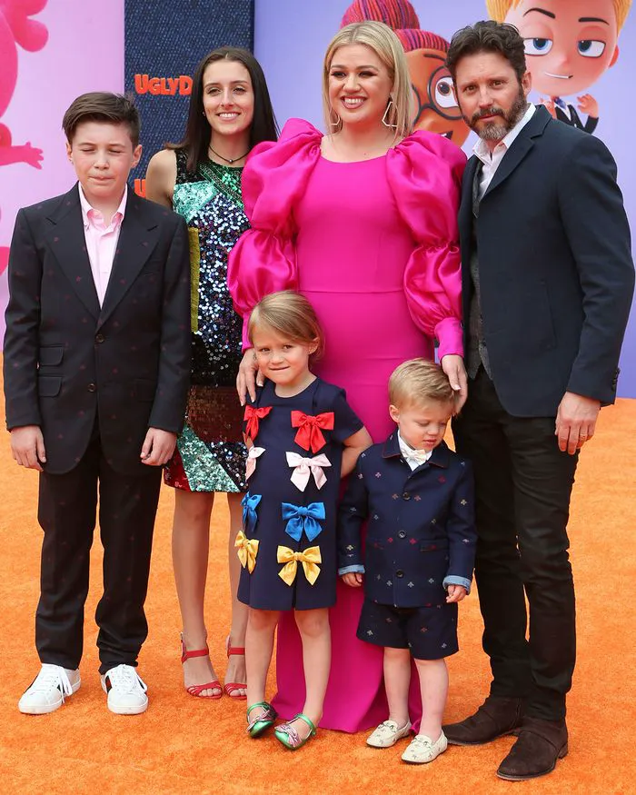 kelly clarkson kids