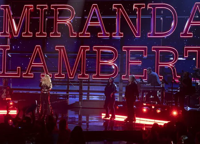 Miranda Lambert performing on American Idol