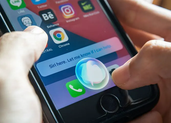 siri-using-microphone
