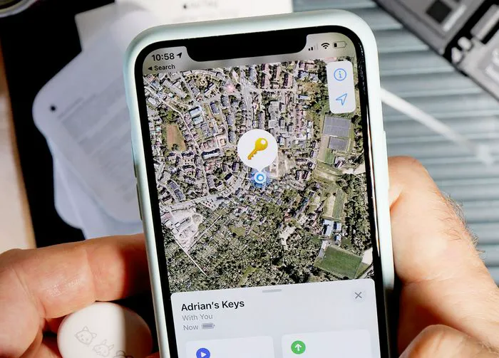 iphone-using-locations-airtag