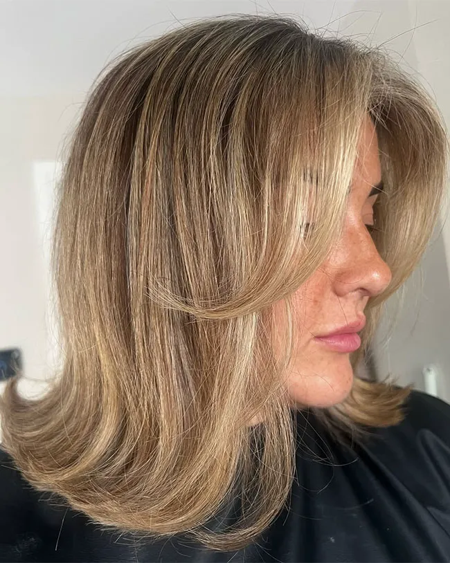 shoulder-length-hair