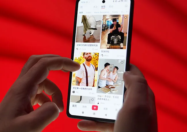 person-scrolling-tiktok