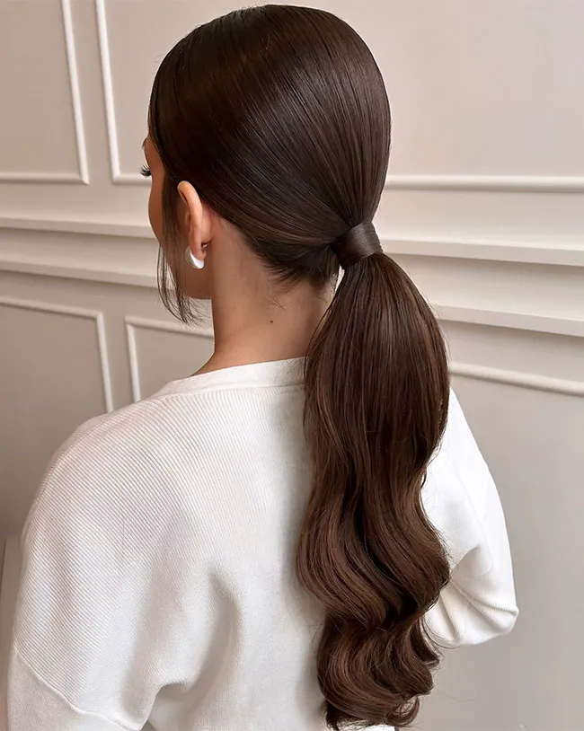 low-ponytail