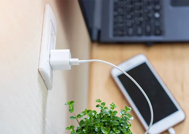charging-smartphone-wall