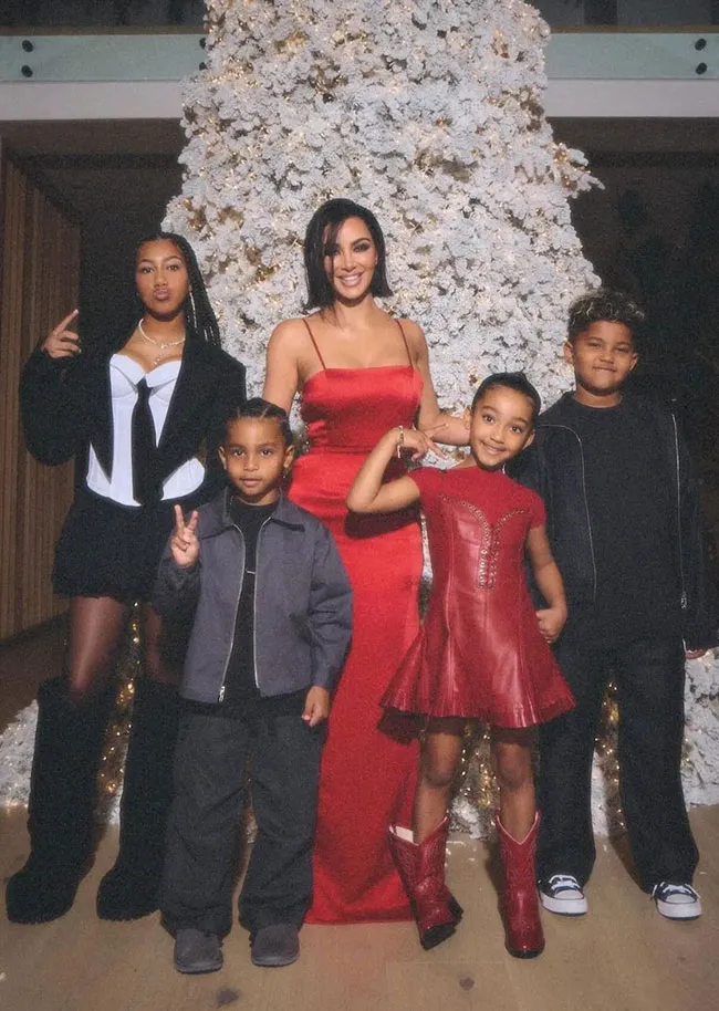 Kim Kardashian with kids at Christmas