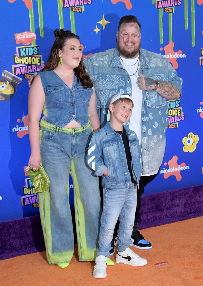 Jelly Roll with children at Nickelodeon Kids' Choice Awards 2024.