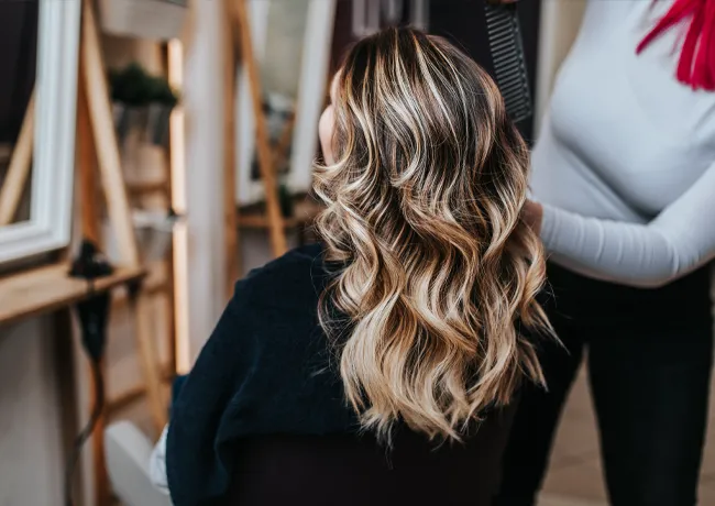 women-getting-highlights