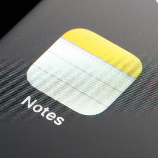 Kim Kardashian's fashion notes in iPhone app screenshot.