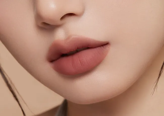 blurred-lipstick