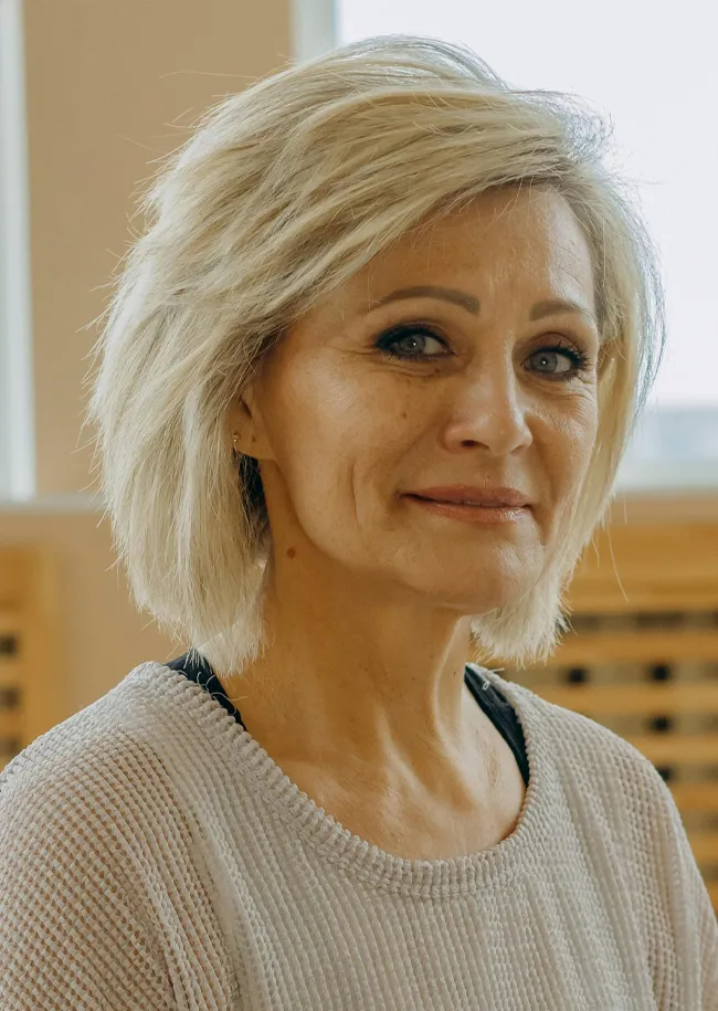 woman-choppy-bob